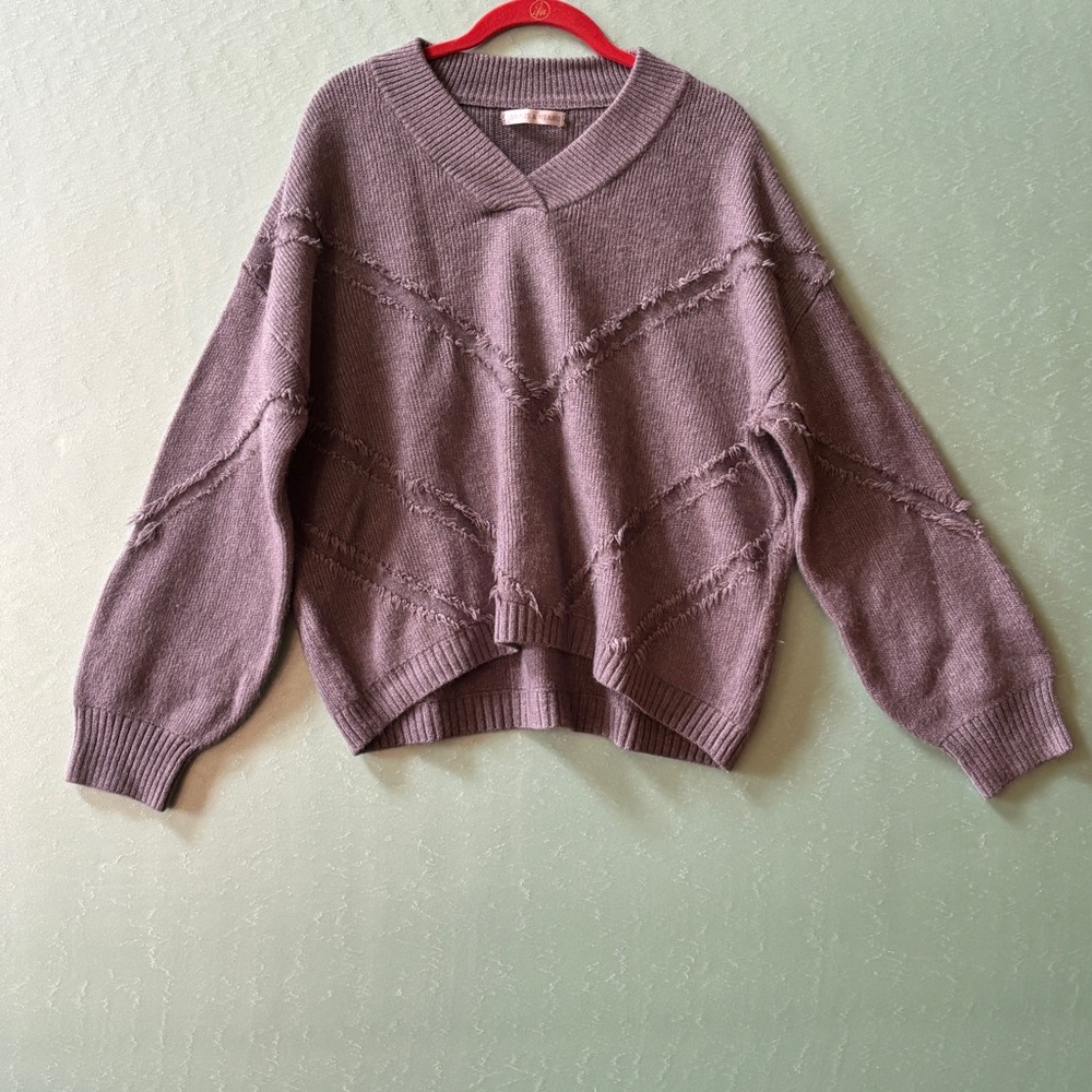 Saints &‎ Hearts Women’s V-Neck Frayed Sweater in Gray Size M/L